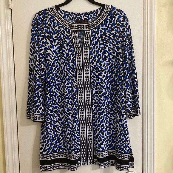 Dana Buchman Tops - Dana Buchman Stretchy Diamond/Splotch Tunic